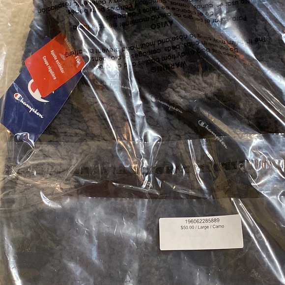 NWT - Champion Cozy Sherpa High Pile Mesh Camo Zipup Vest (Standard Fit) - Picture 4 of 14